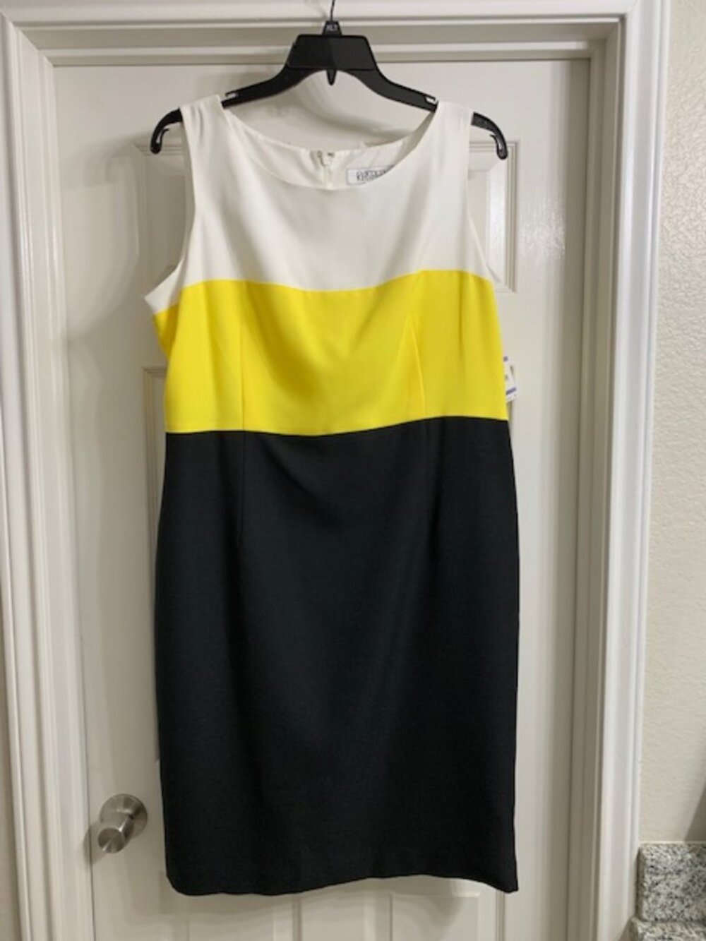 Kasper Brand Women's Sleeveless Dress, Size 18 (NWT)
